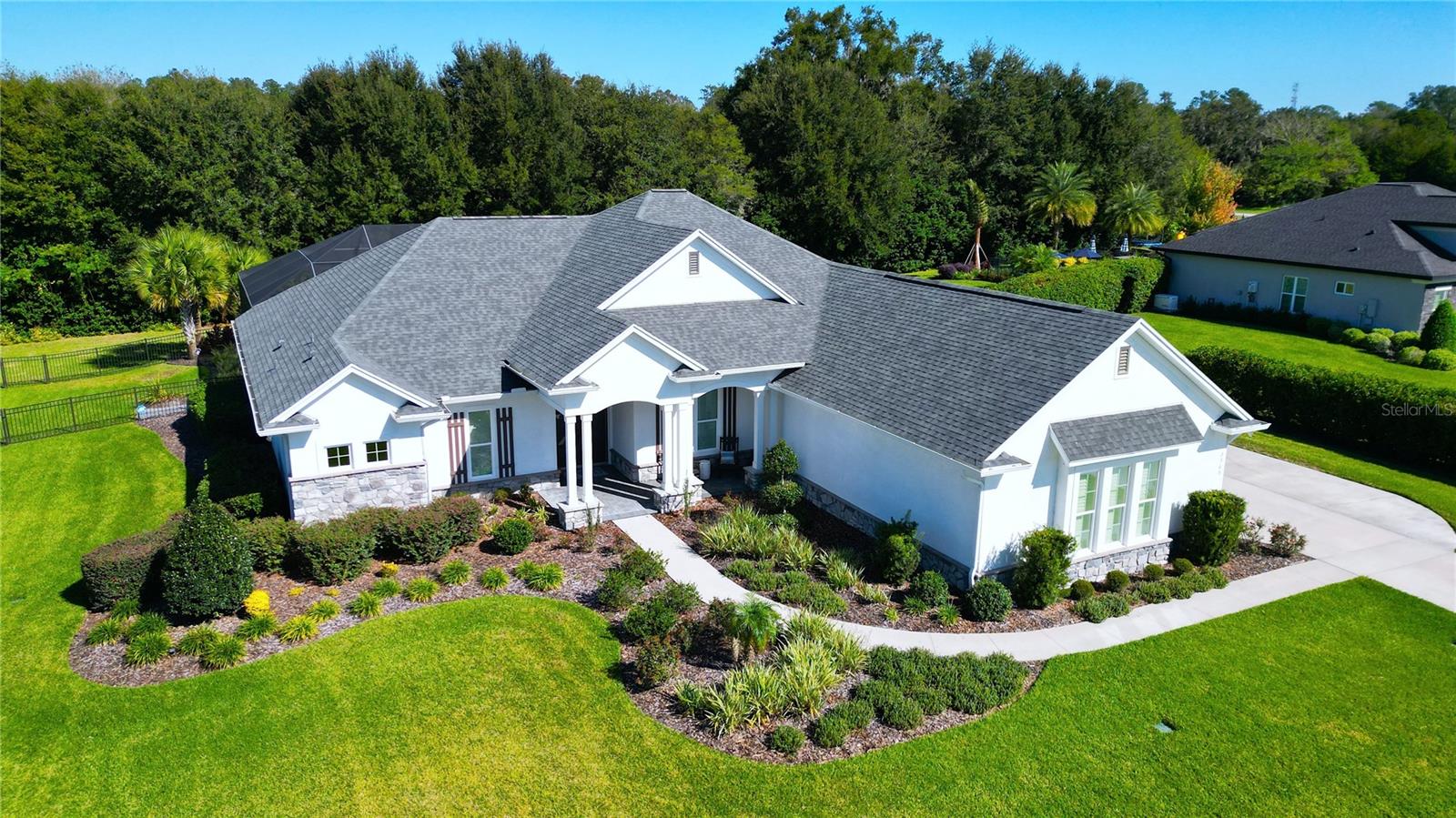 LEGENDARY TRAILS - Residential