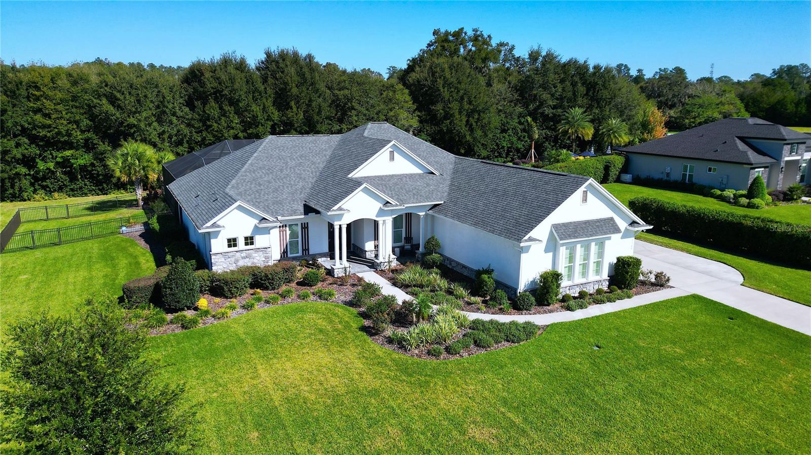 LEGENDARY TRAILS - Residential