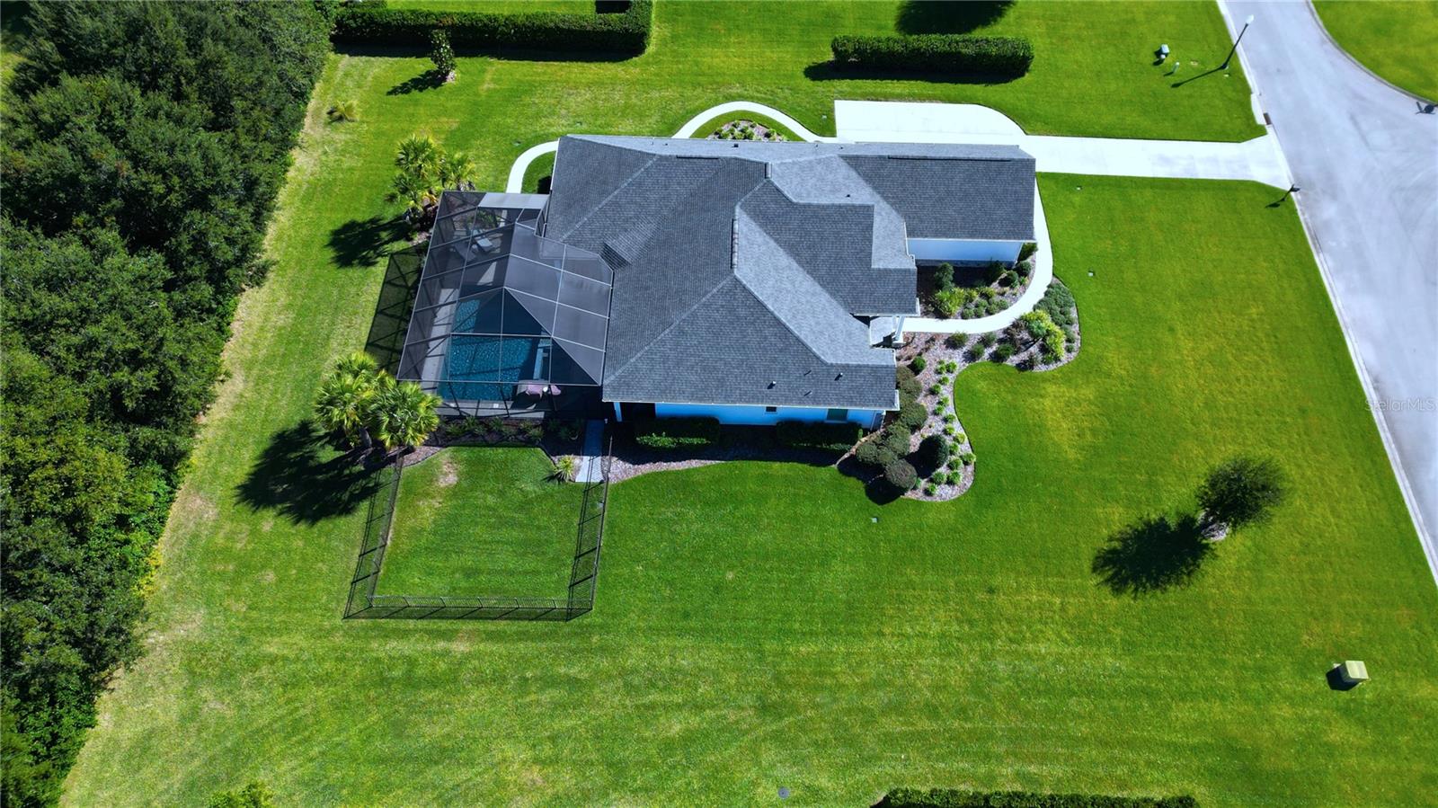 LEGENDARY TRAILS - Residential