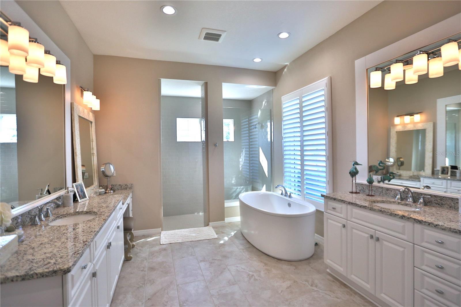 LEGENDARY TRAILS - Residential