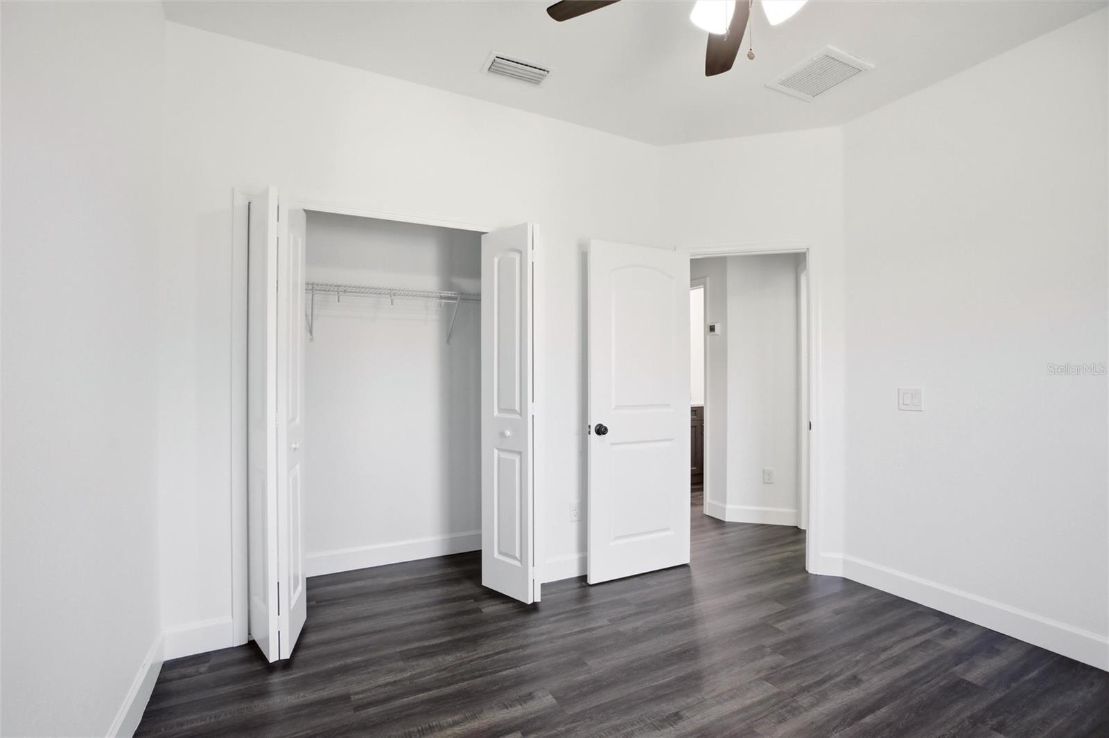 CHAMBERLAIN - Residential