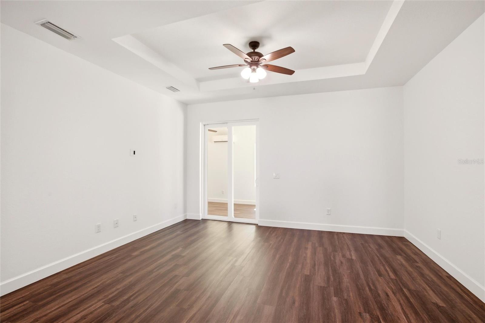 CHAMBERLAIN - Residential