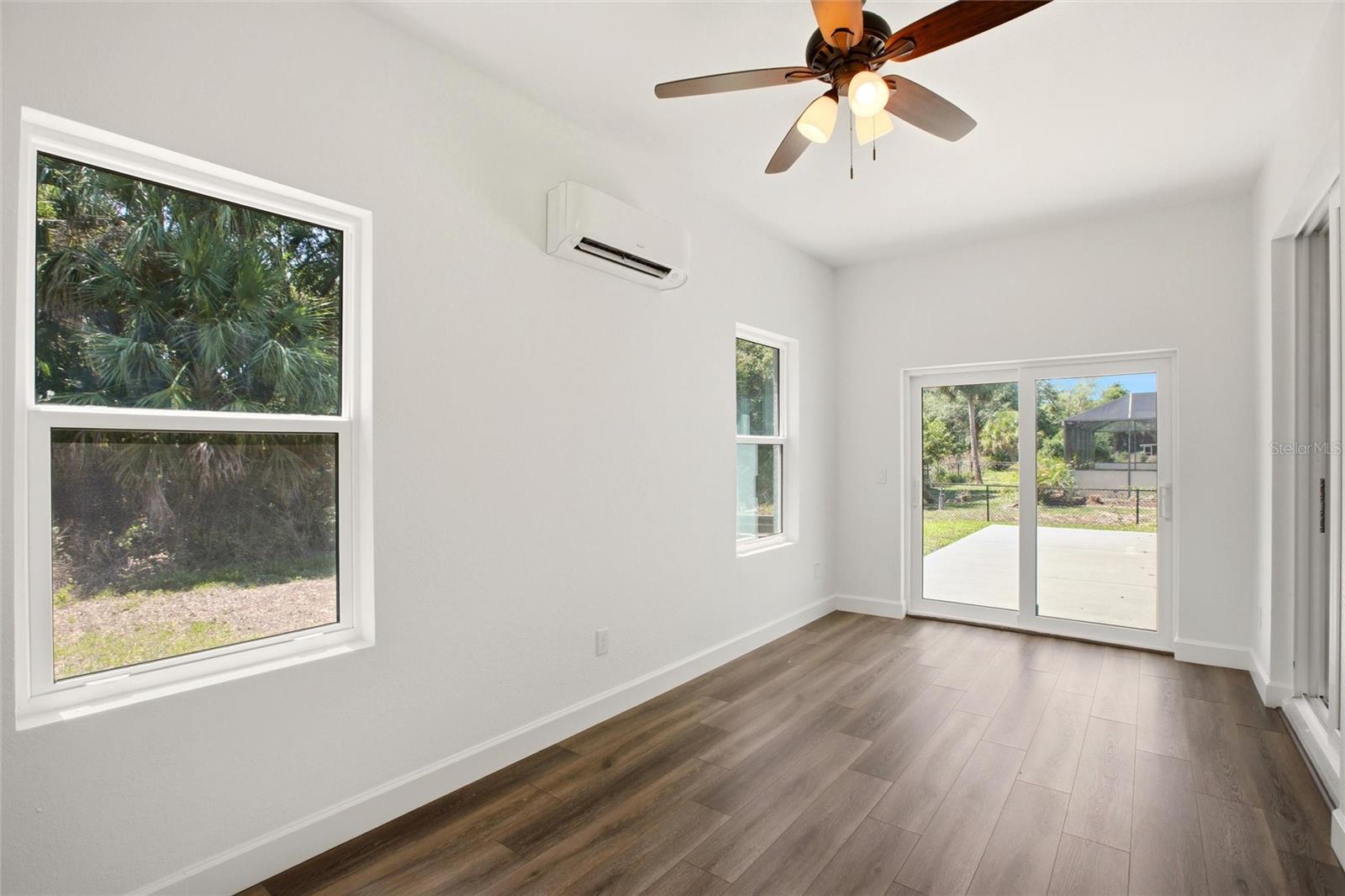 CHAMBERLAIN - Residential