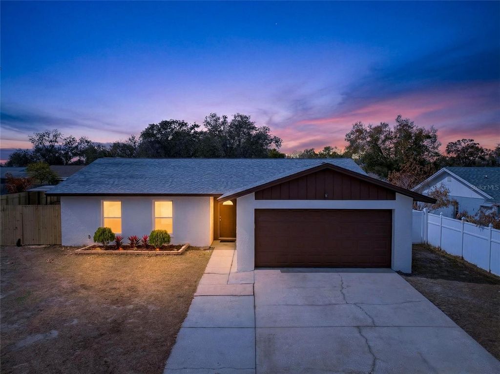 Photo of 662 Bryan Terrace Drive, Brandon, FL 33511 (MLS # TB8475933)