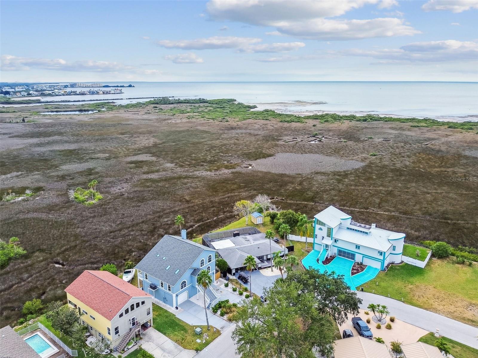 6952 SOUTHWIND DRIVE