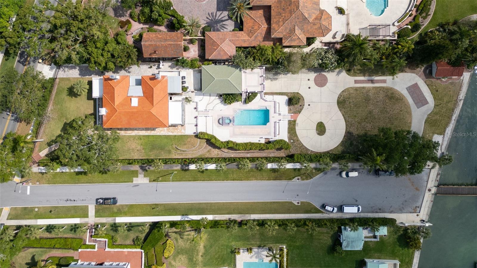 HARBOR OAKS - Residential