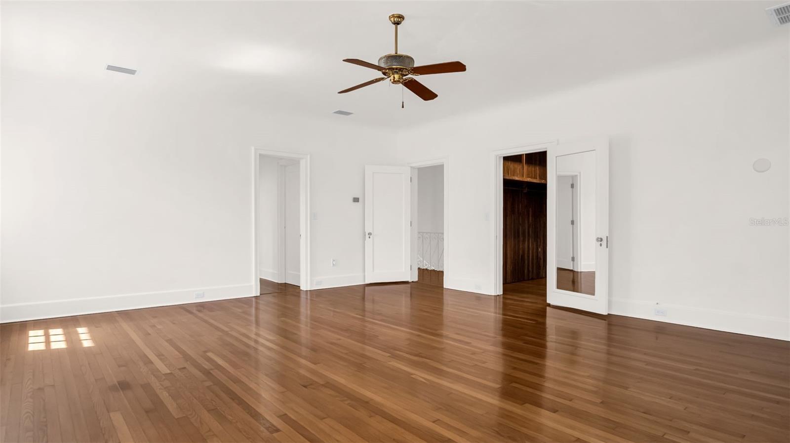 HARBOR OAKS - Residential