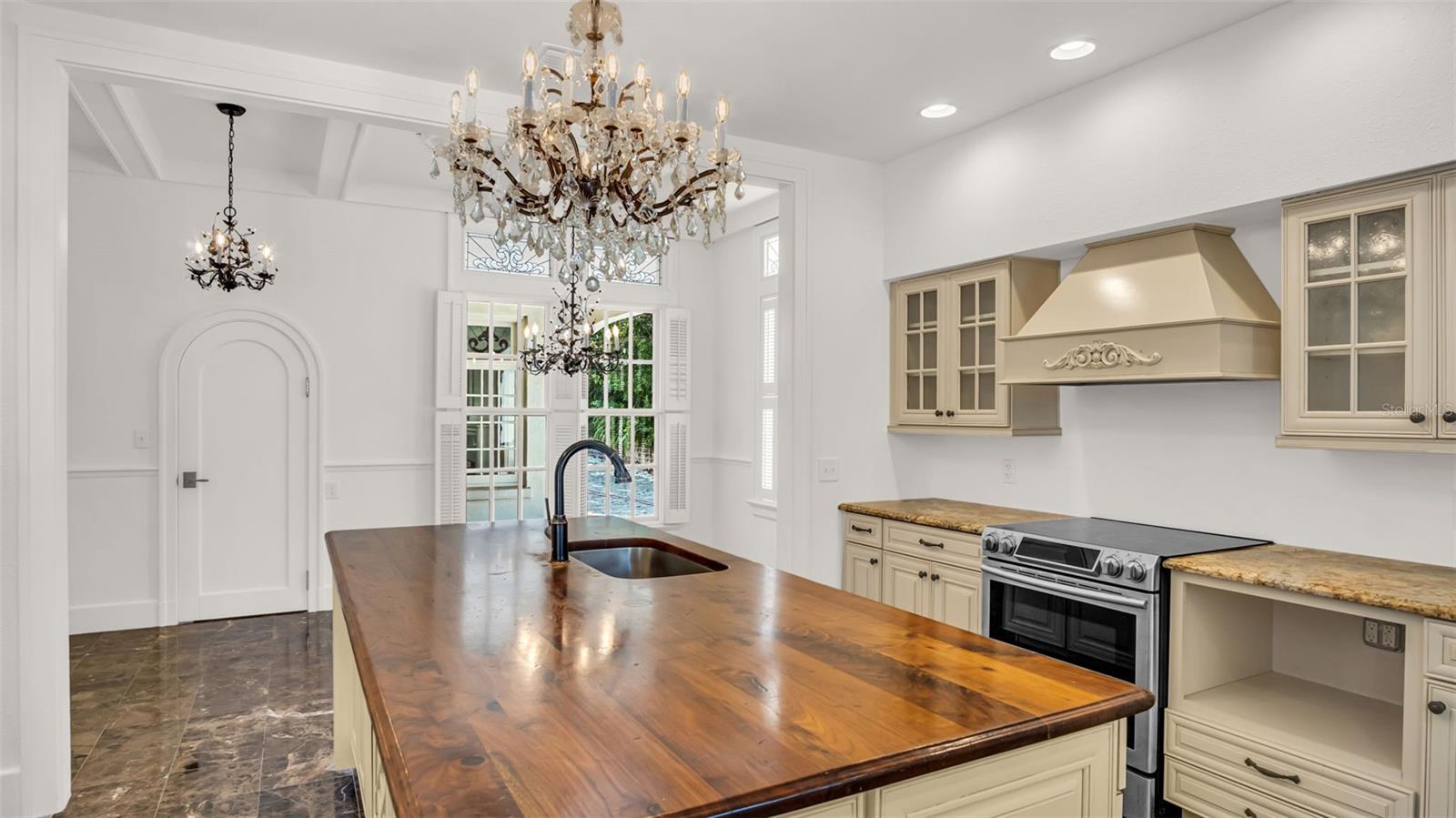 HARBOR OAKS - Residential