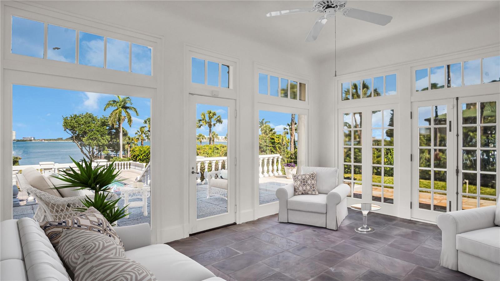 HARBOR OAKS - Residential