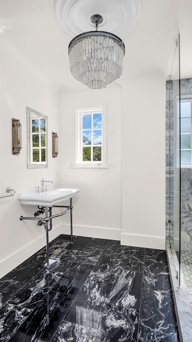 HARBOR OAKS - Residential