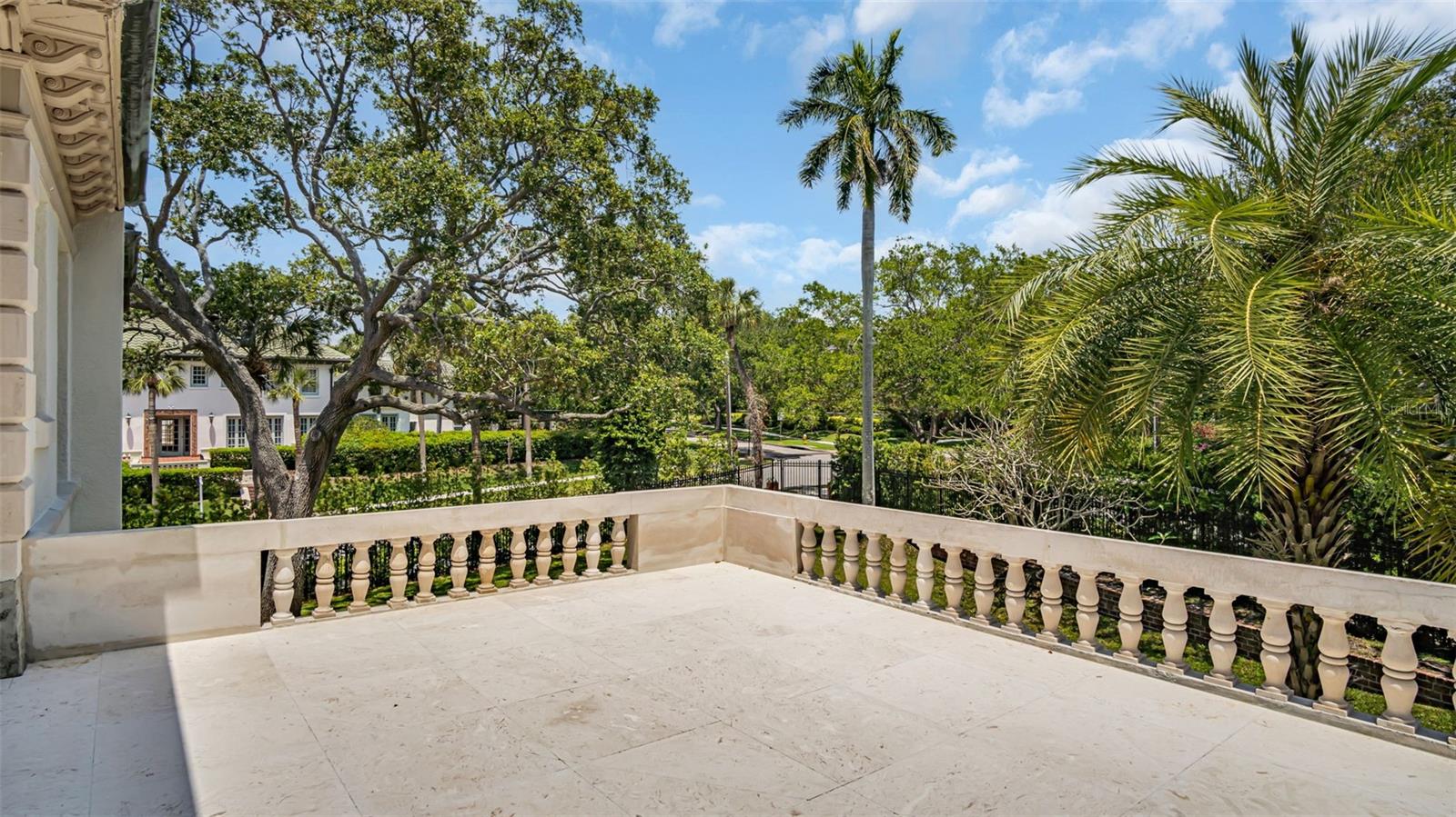 HARBOR OAKS - Residential