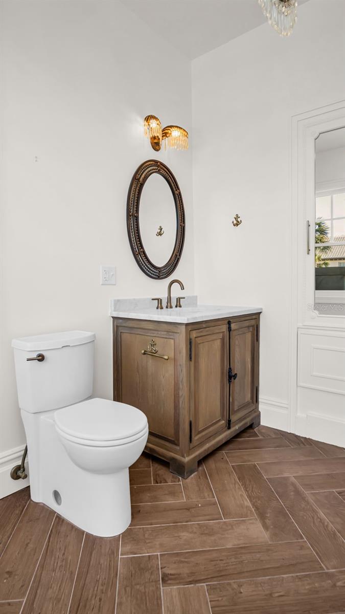 HARBOR OAKS - Residential