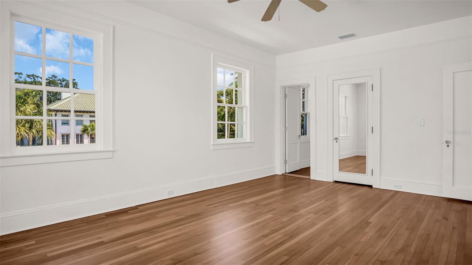 HARBOR OAKS - Residential