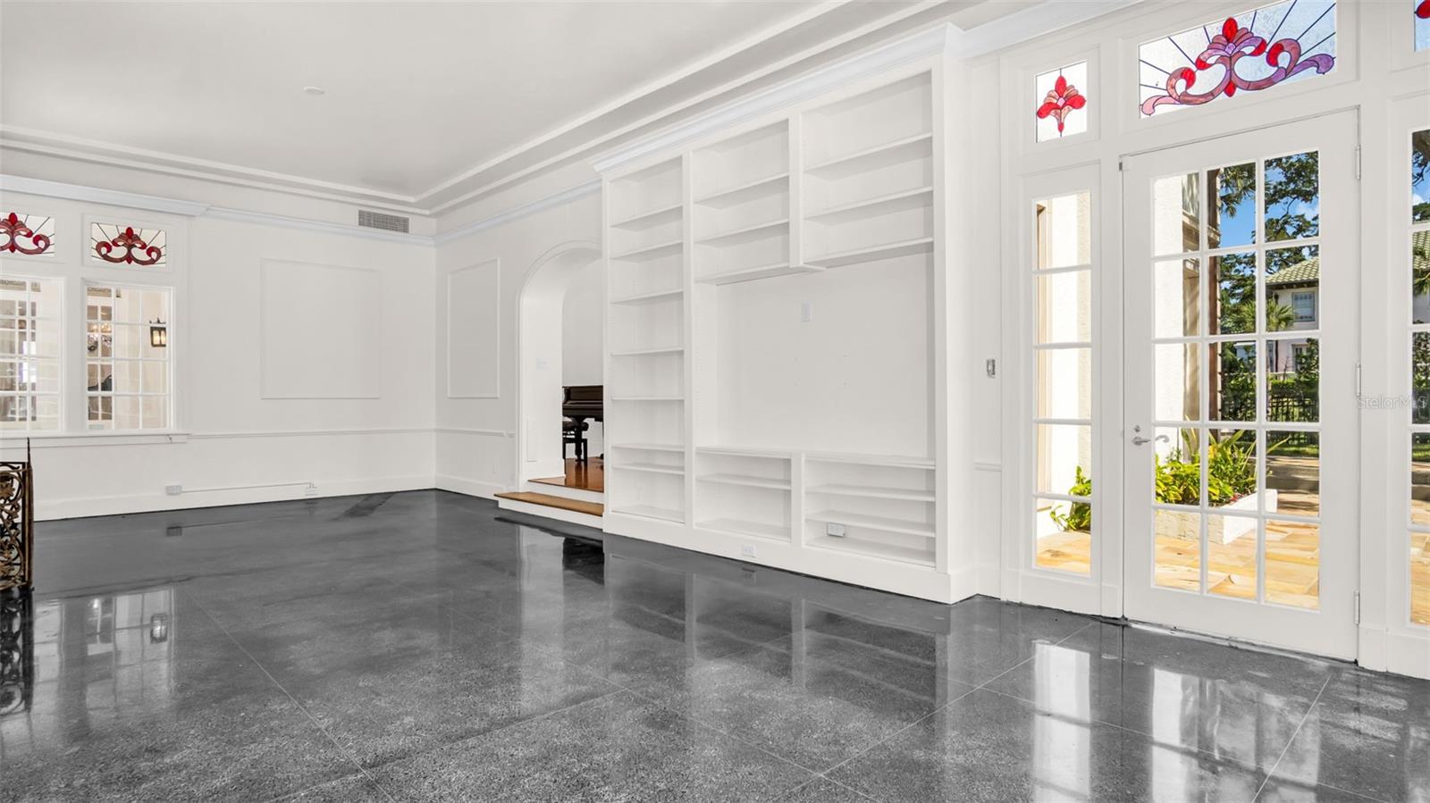 HARBOR OAKS - Residential