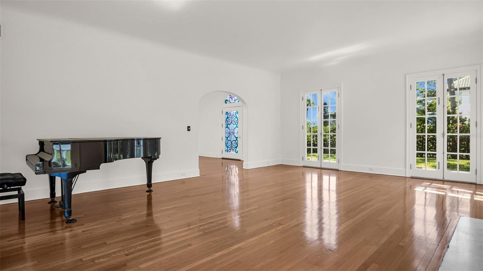 HARBOR OAKS - Residential