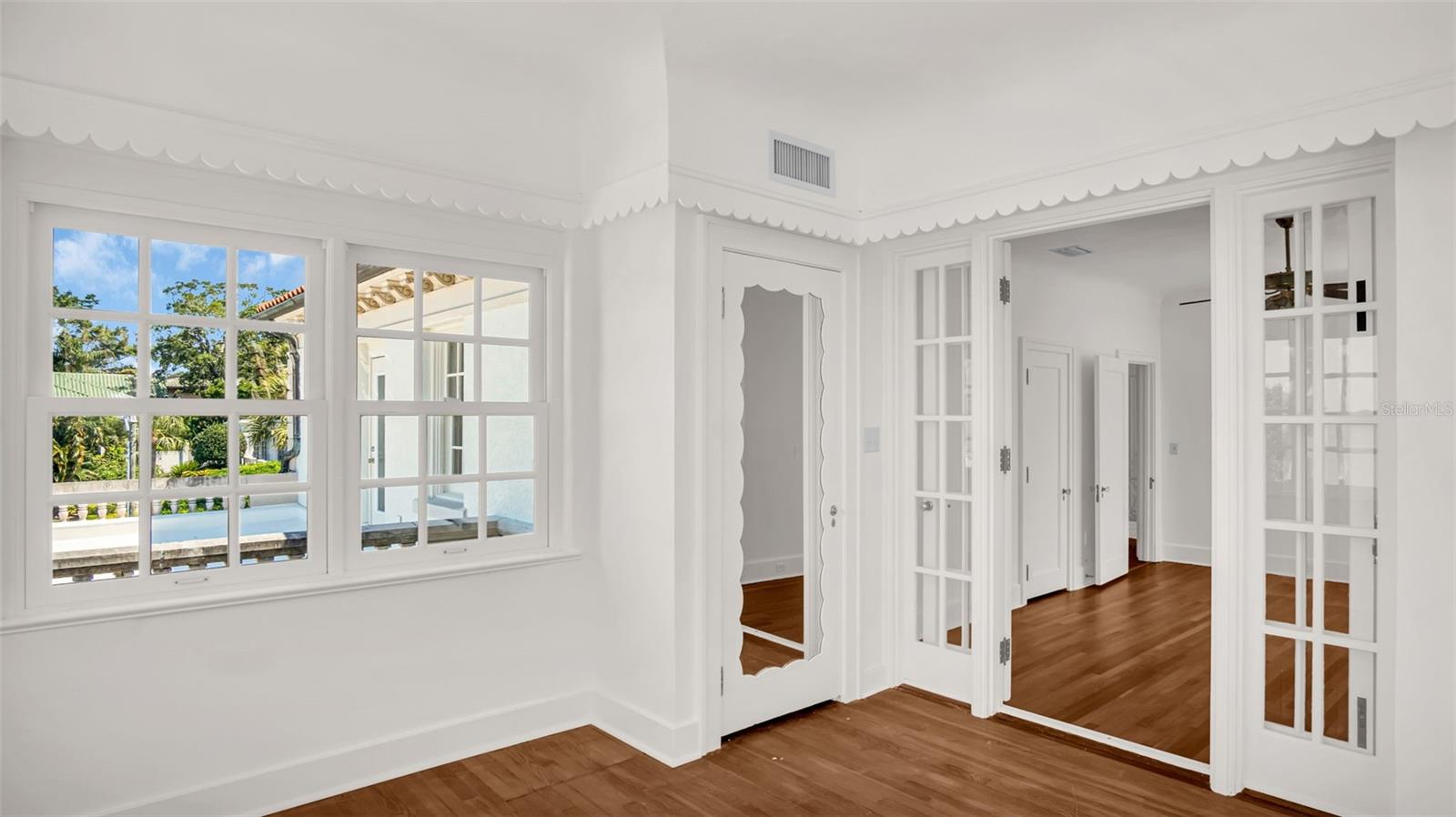 HARBOR OAKS - Residential