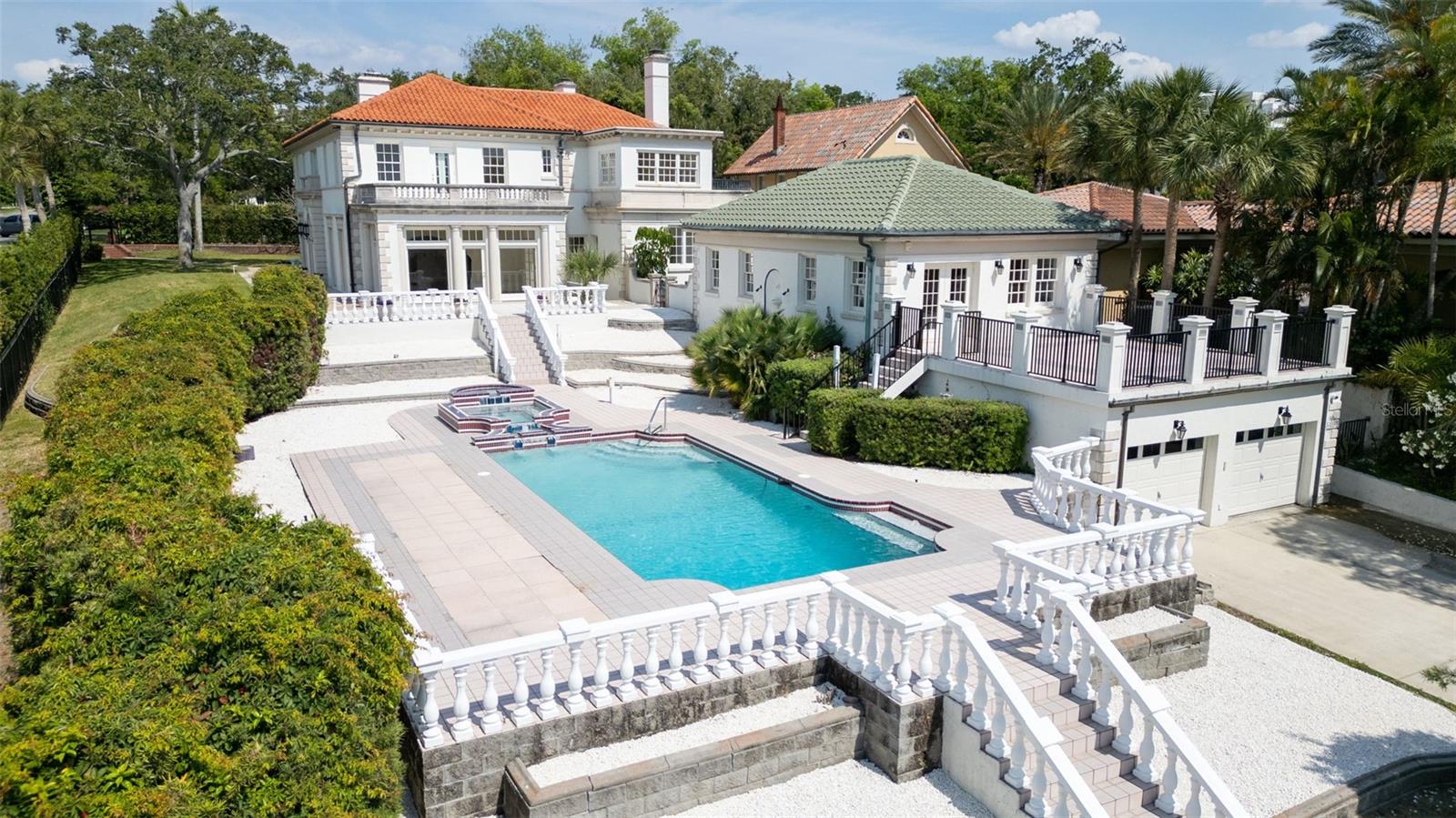 HARBOR OAKS - Residential