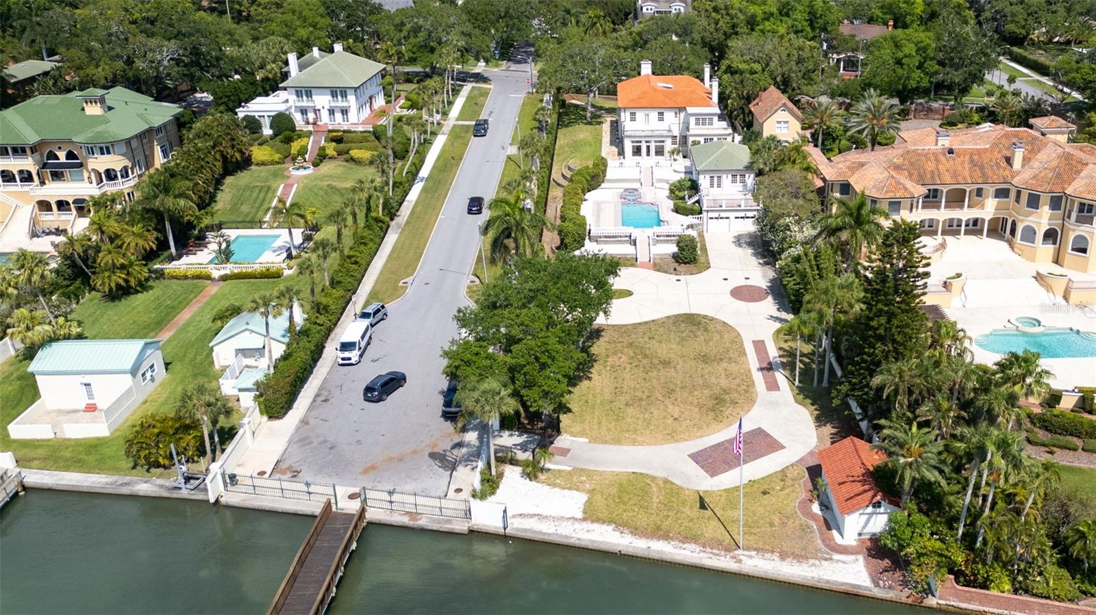 HARBOR OAKS - Residential