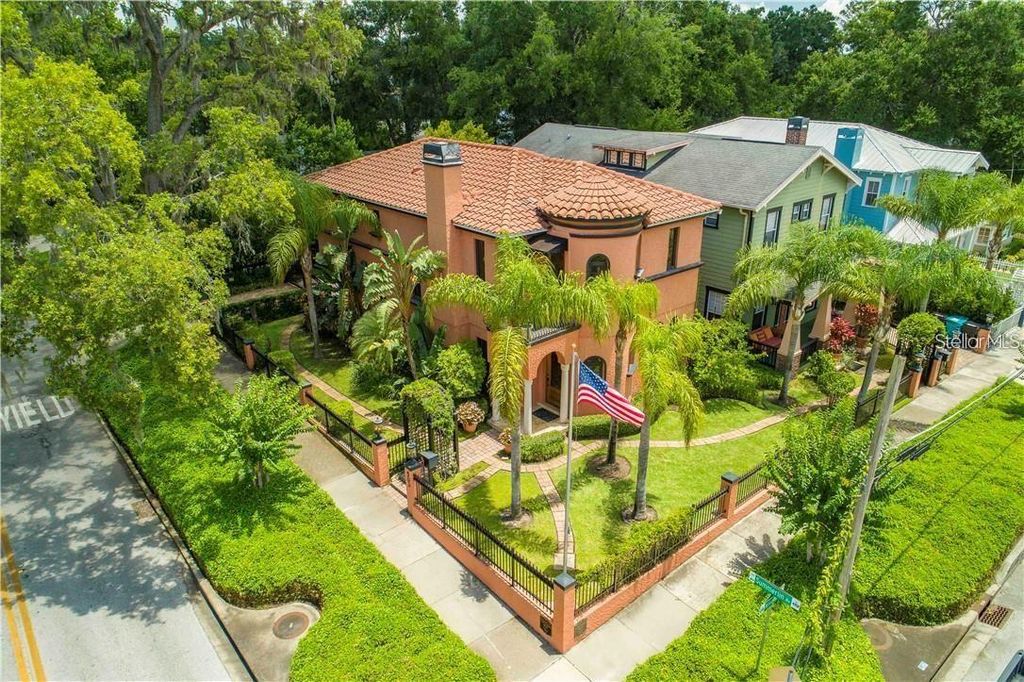 Photo of 503 N Summerlin Avenue, Orlando, FL 32803 (MLS # O6363010)