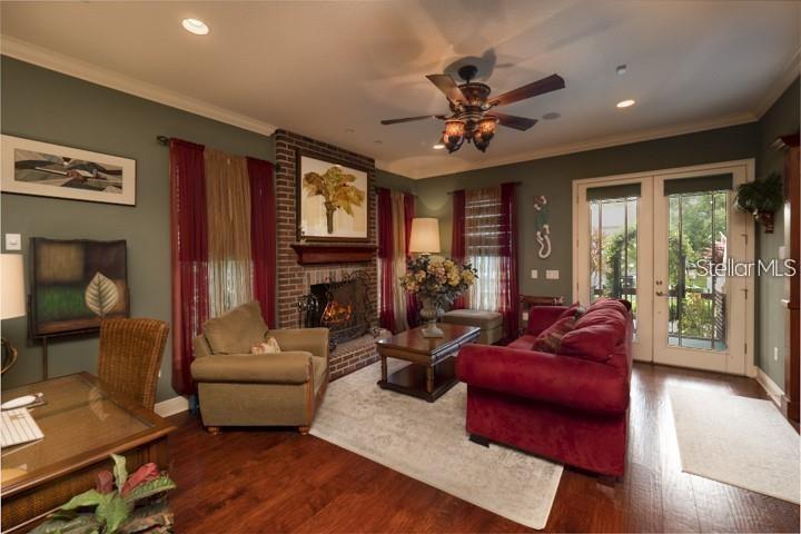 COTTAGE WAY - Residential