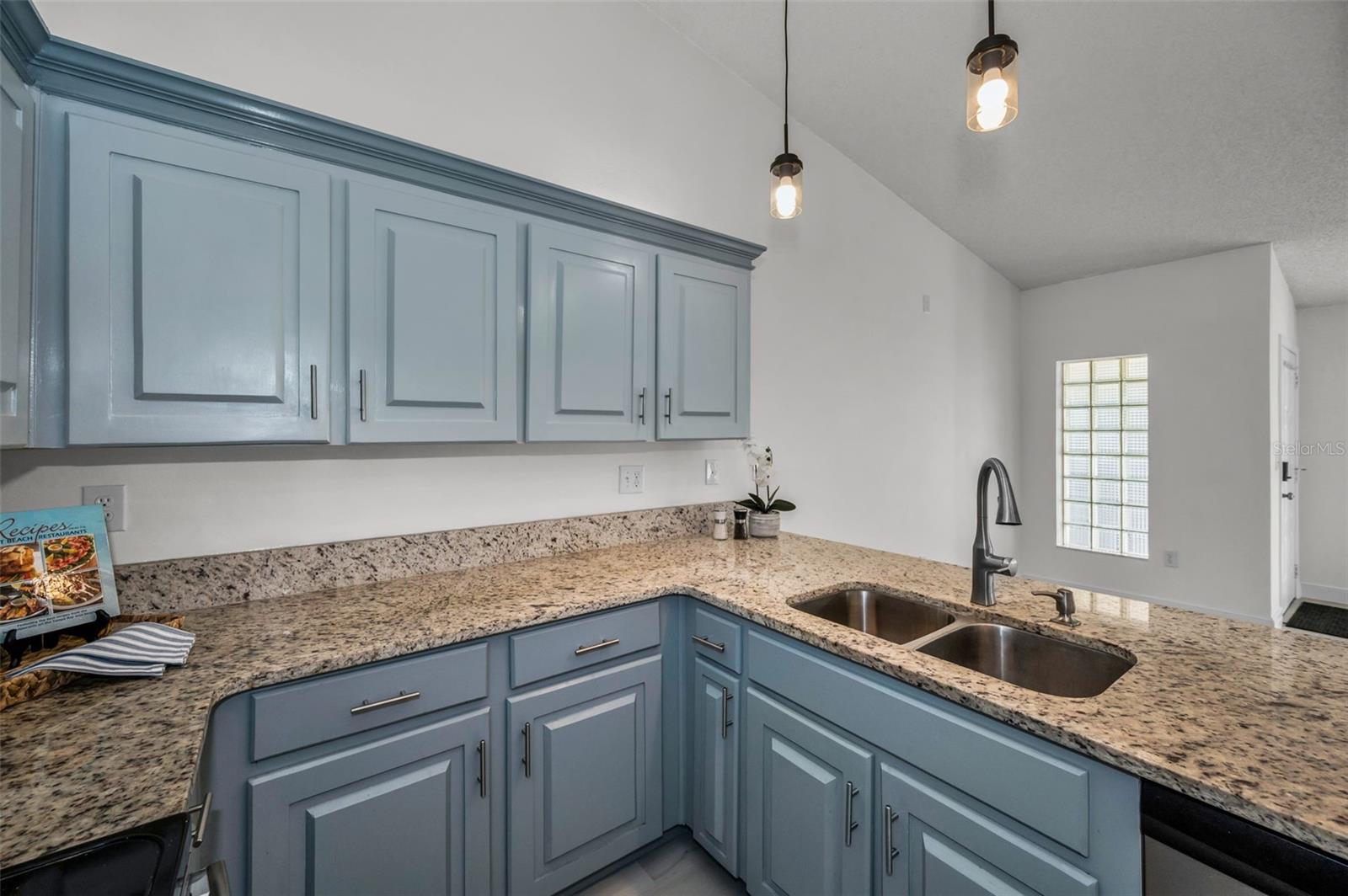 CRYSTAL LAKE CONDO - Residential Lease