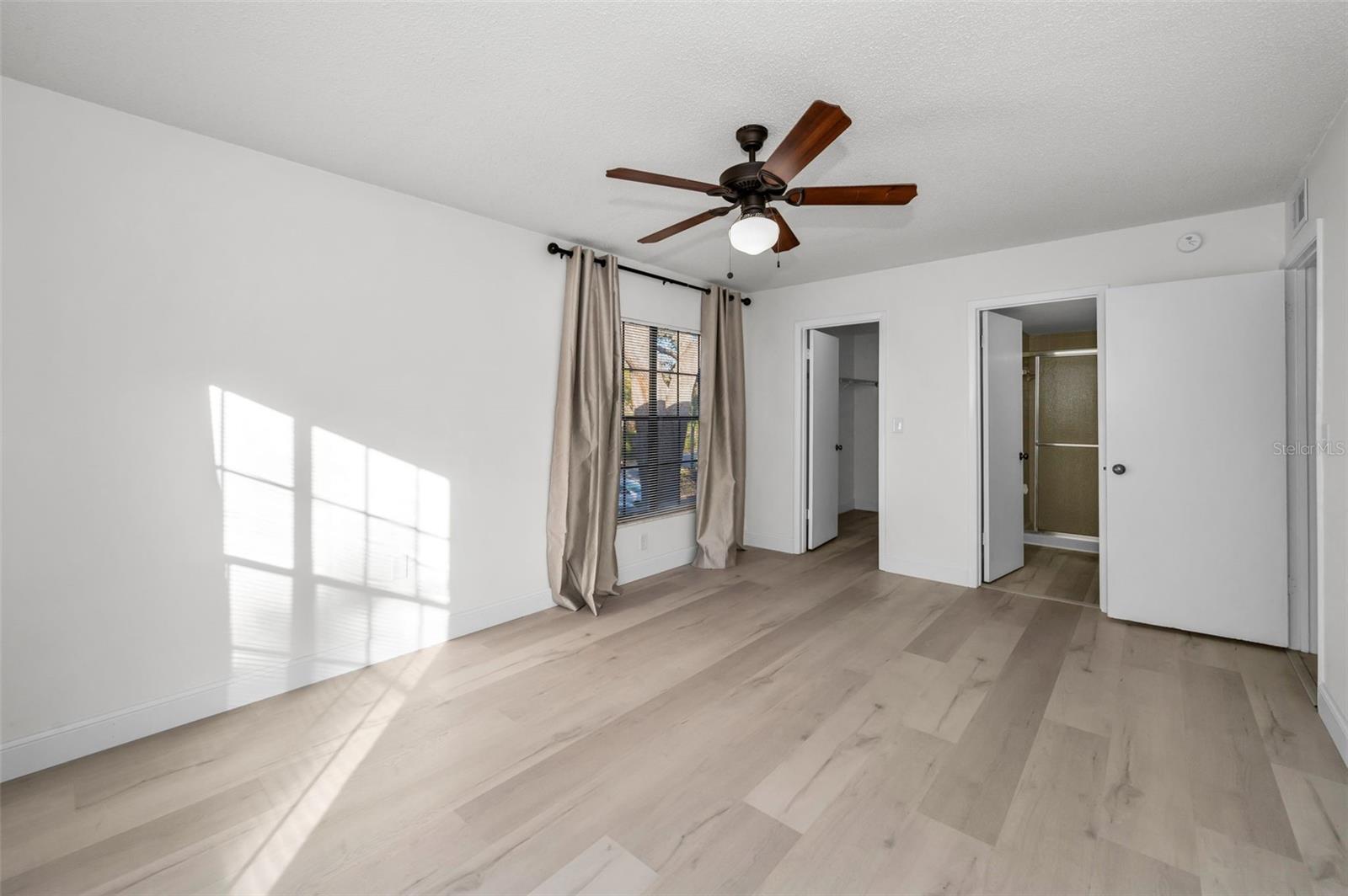 CRYSTAL LAKE CONDO - Residential Lease