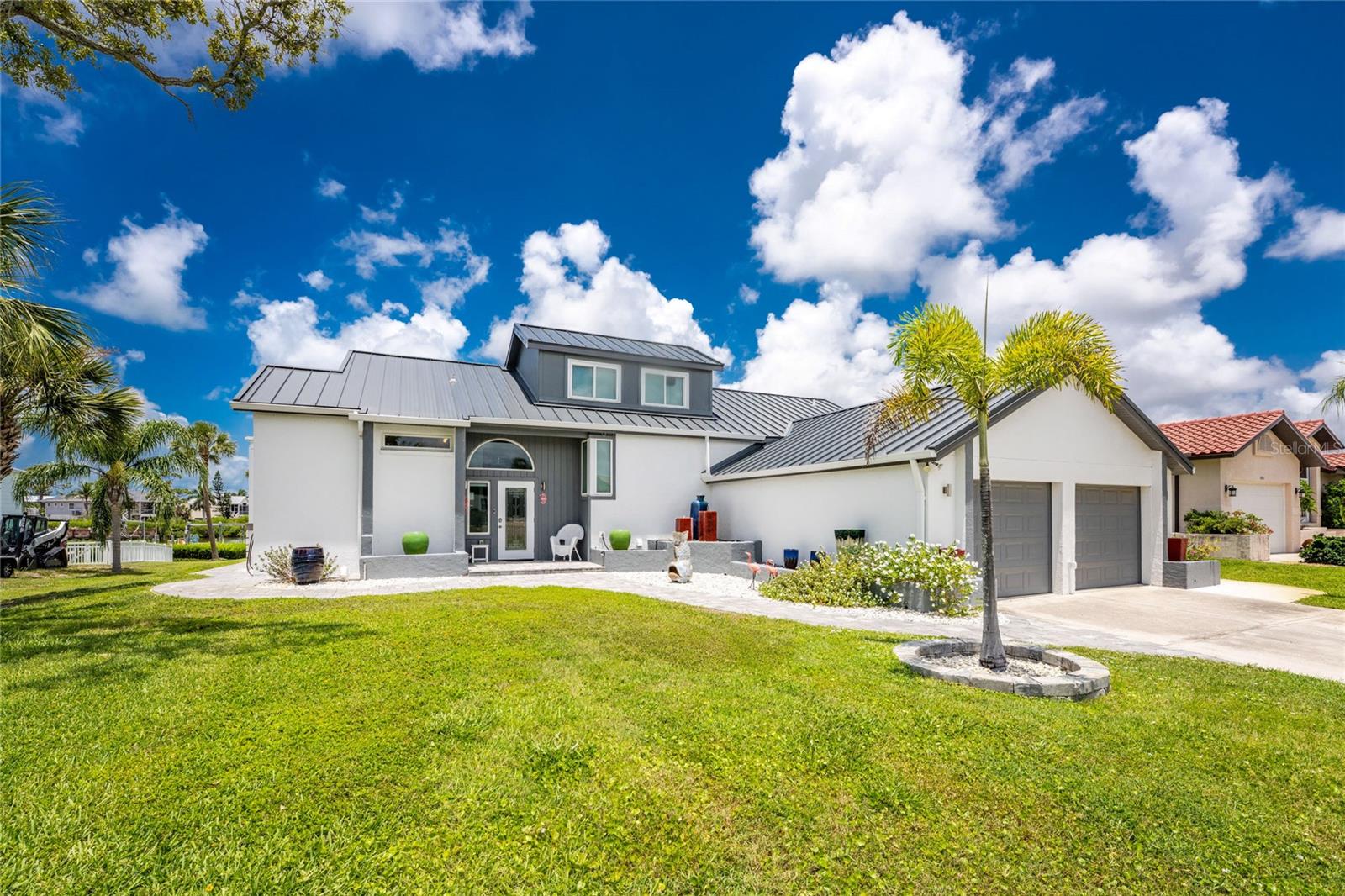 1013 BAY HARBOR DRIVE