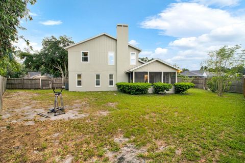 A home in LAKELAND