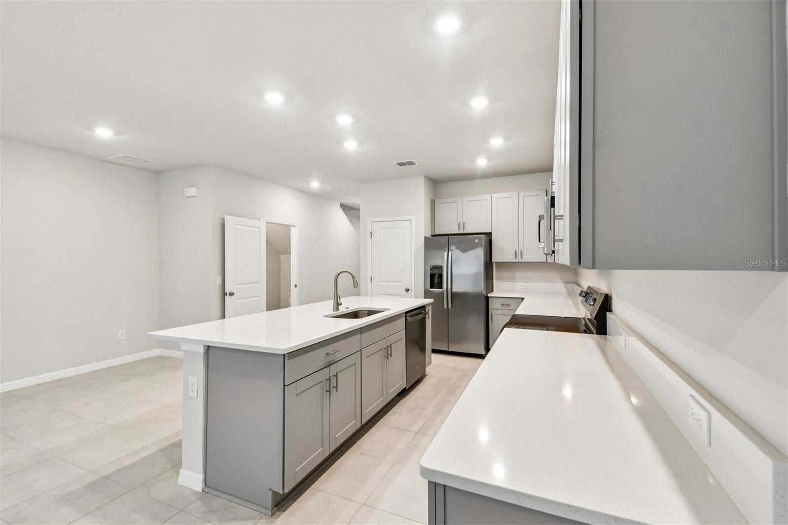 1121 WILD CREST LANE