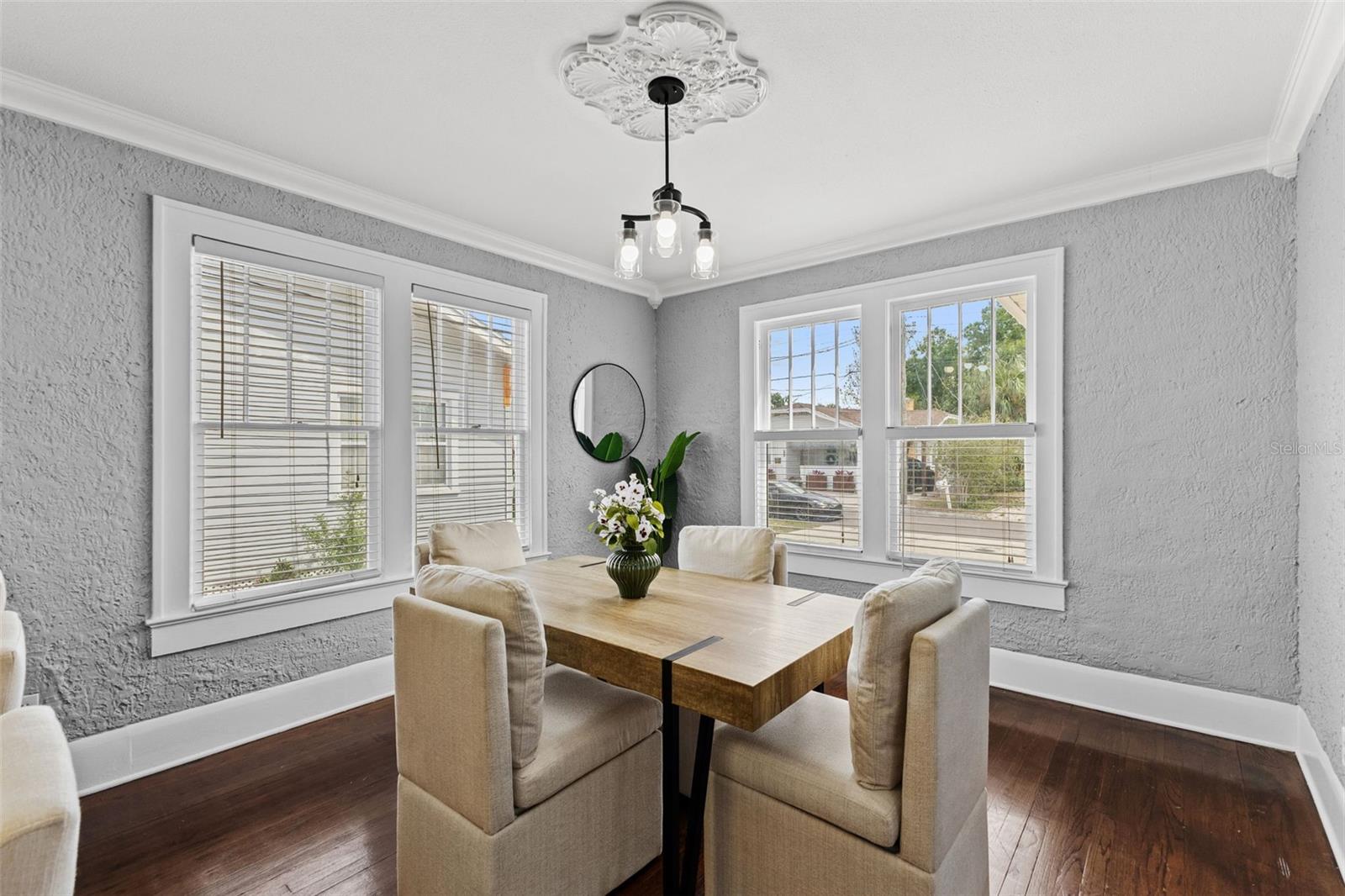 RIVERCREST - Residential