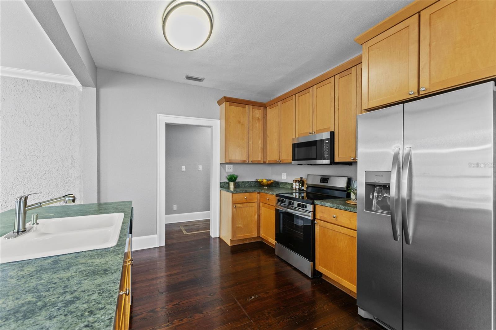 RIVERCREST - Residential