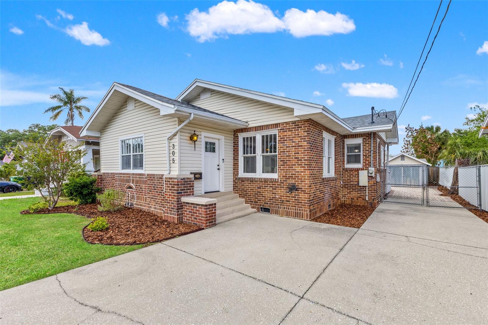 RIVERCREST - Residential