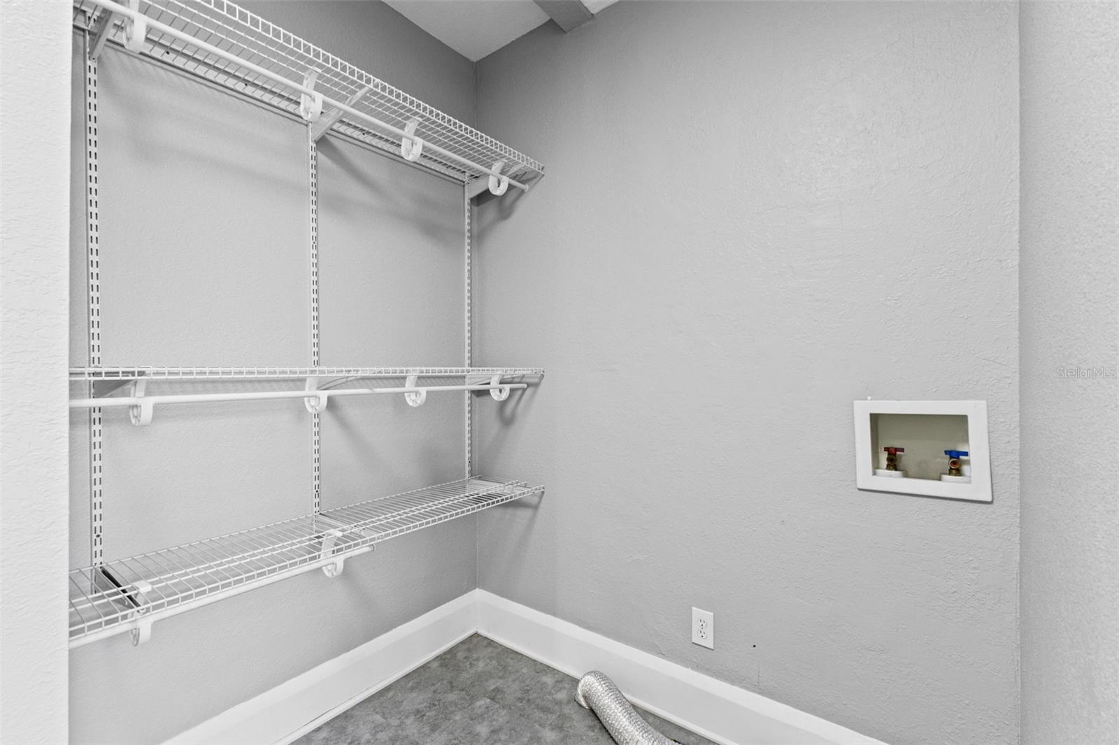 RIVERCREST - Residential