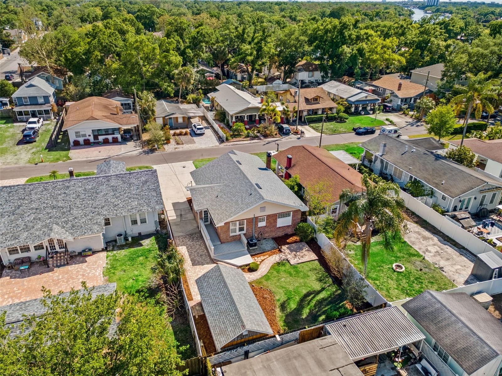 RIVERCREST - Residential