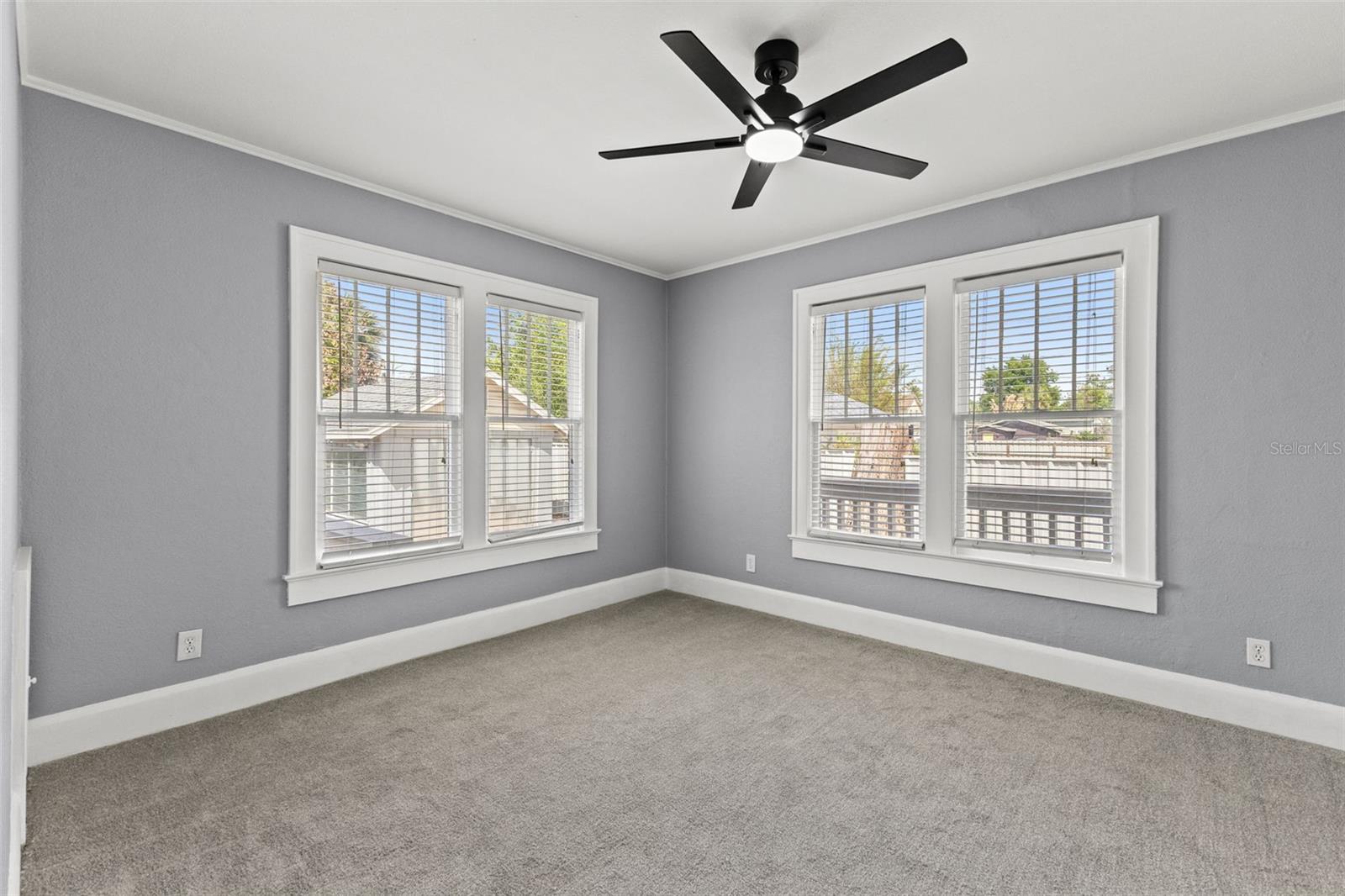 RIVERCREST - Residential