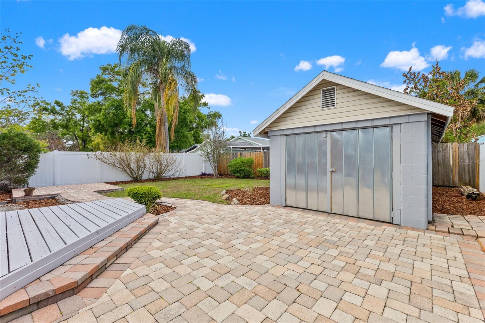 RIVERCREST - Residential