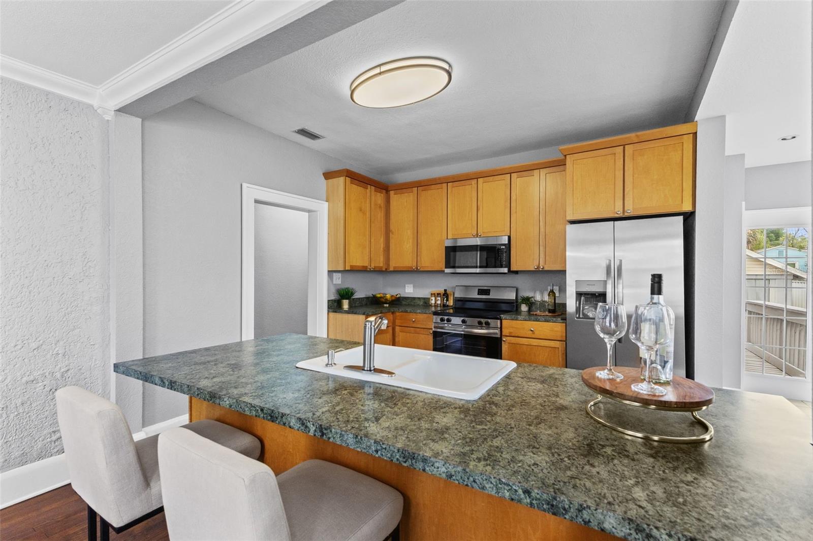 RIVERCREST - Residential