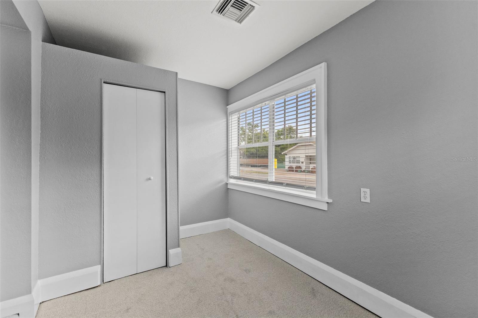 RIVERCREST - Residential