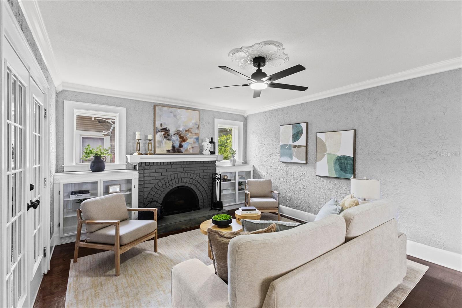 RIVERCREST - Residential