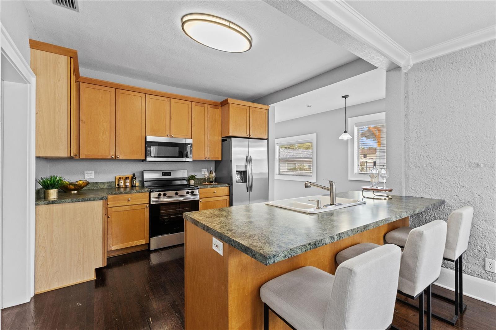 RIVERCREST - Residential