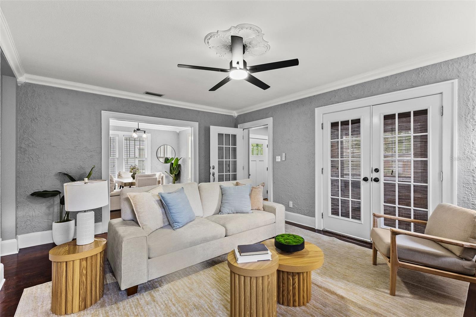 RIVERCREST - Residential