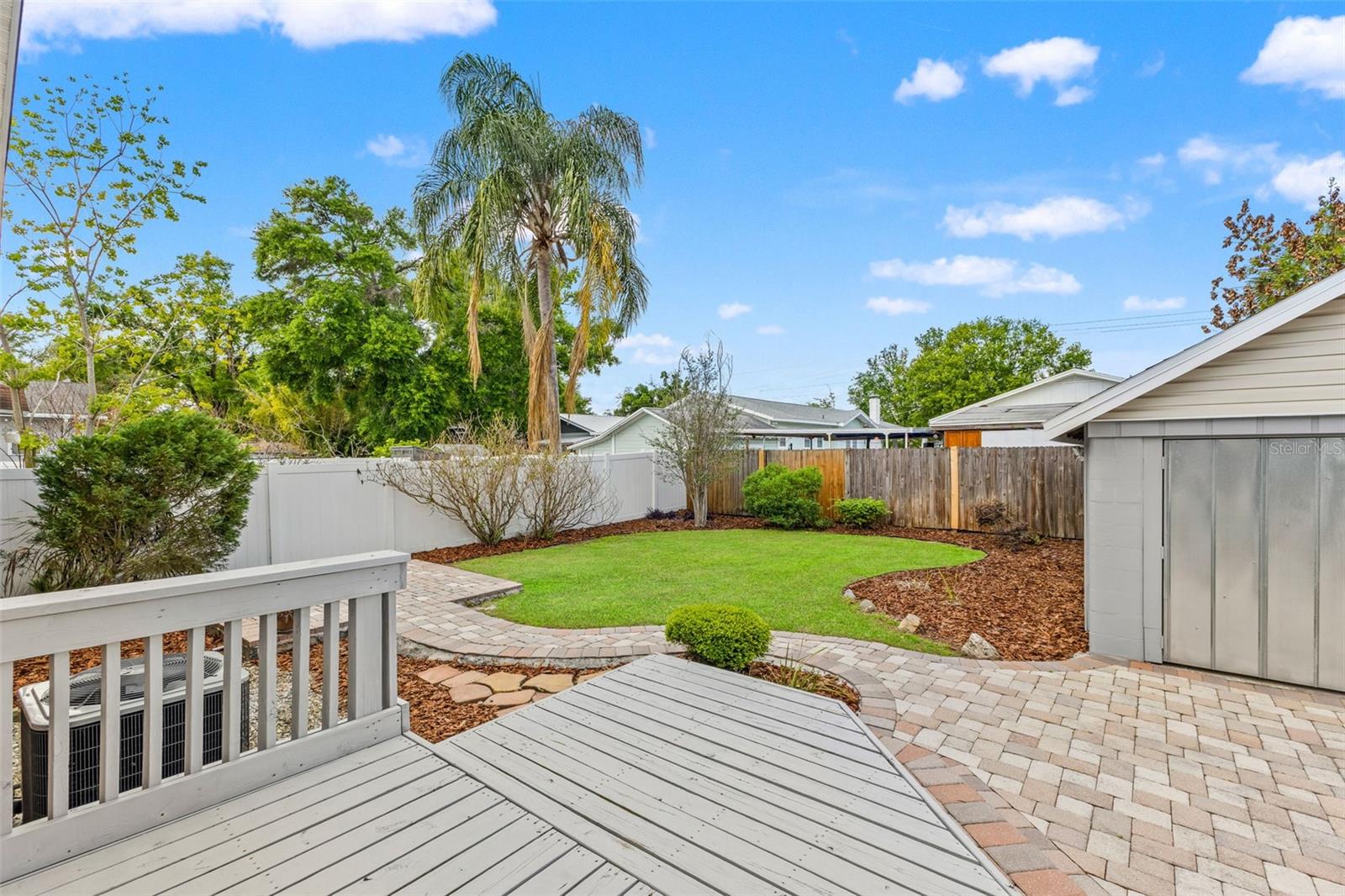 RIVERCREST - Residential