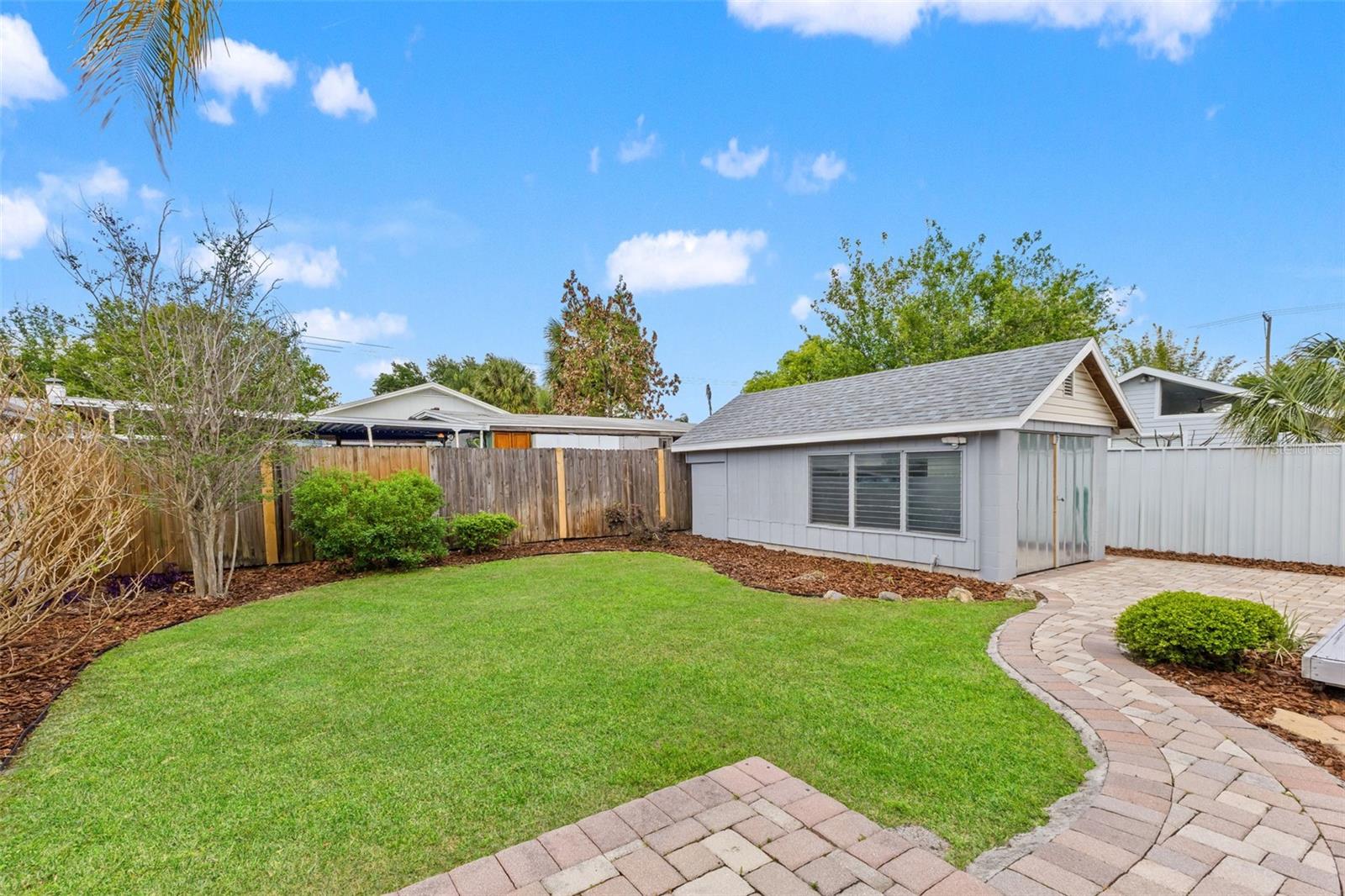 RIVERCREST - Residential