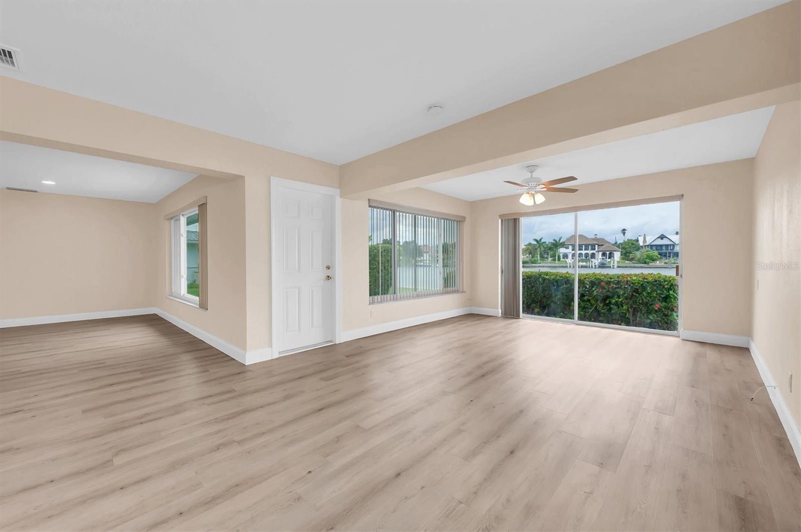 HARBOR BLUFFS SEC 4 - Residential Lease