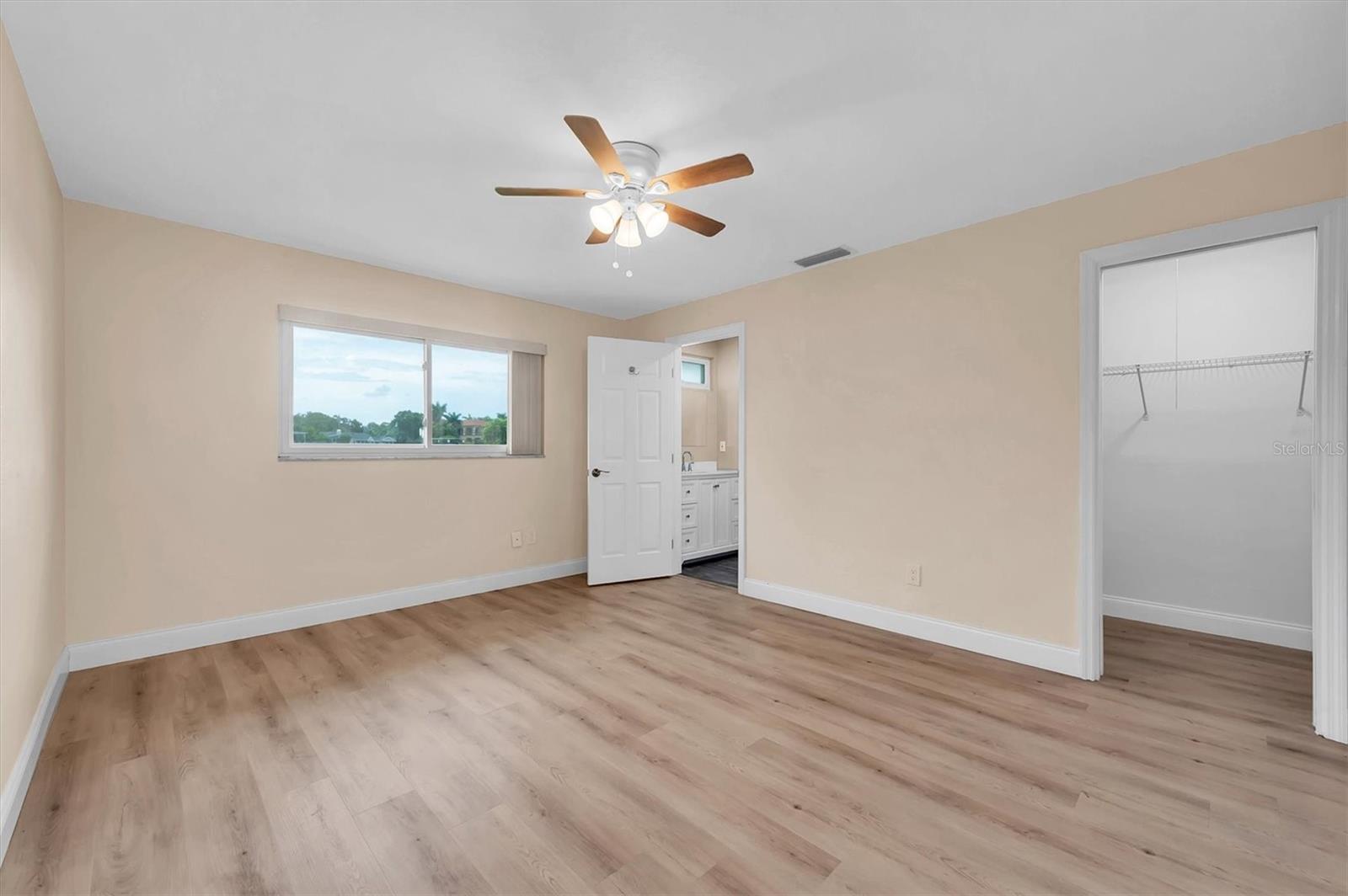 HARBOR BLUFFS SEC 4 - Residential Lease