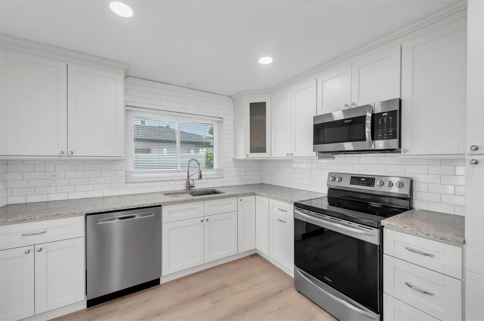 HARBOR BLUFFS SEC 4 - Residential Lease