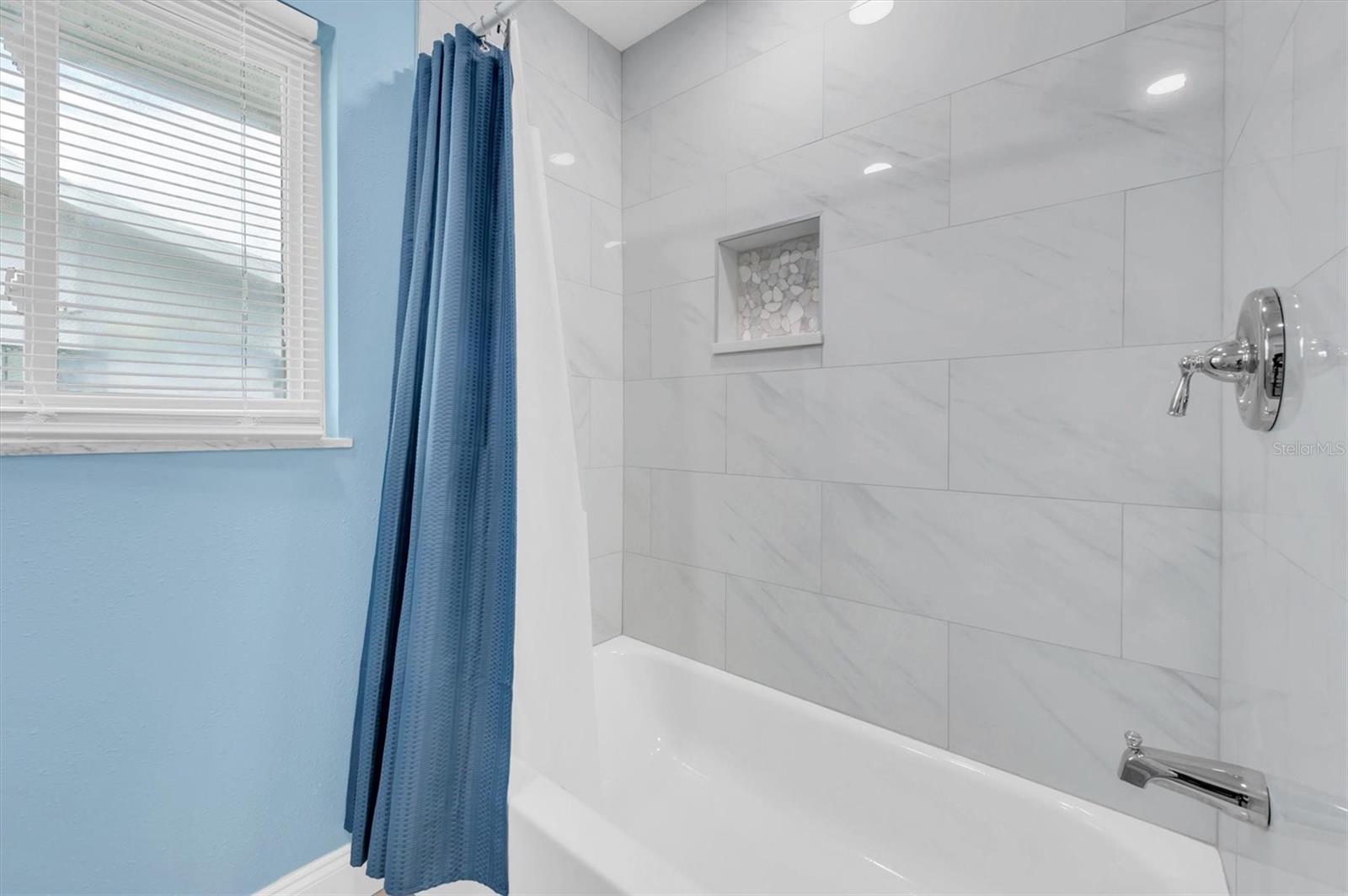 HARBOR BLUFFS SEC 4 - Residential Lease