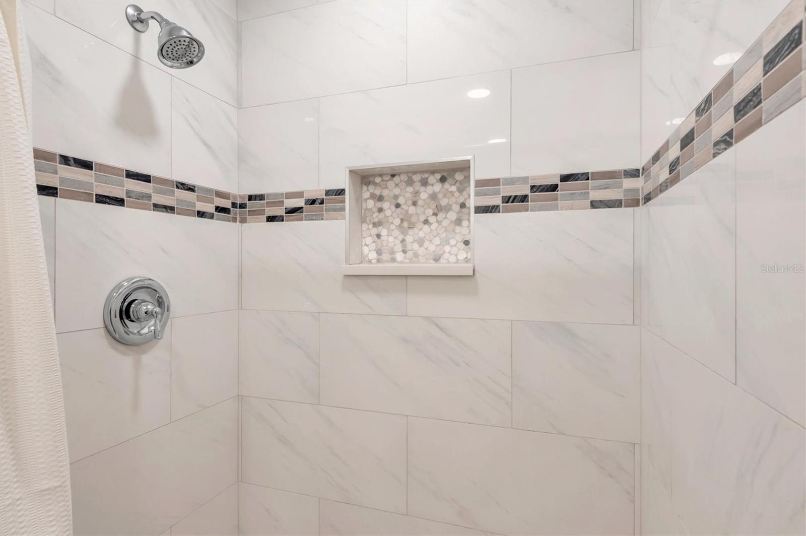 HARBOR BLUFFS SEC 4 - Residential Lease