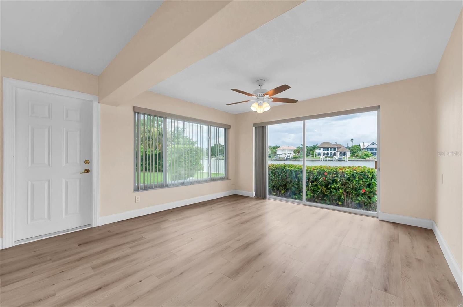 HARBOR BLUFFS SEC 4 - Residential Lease