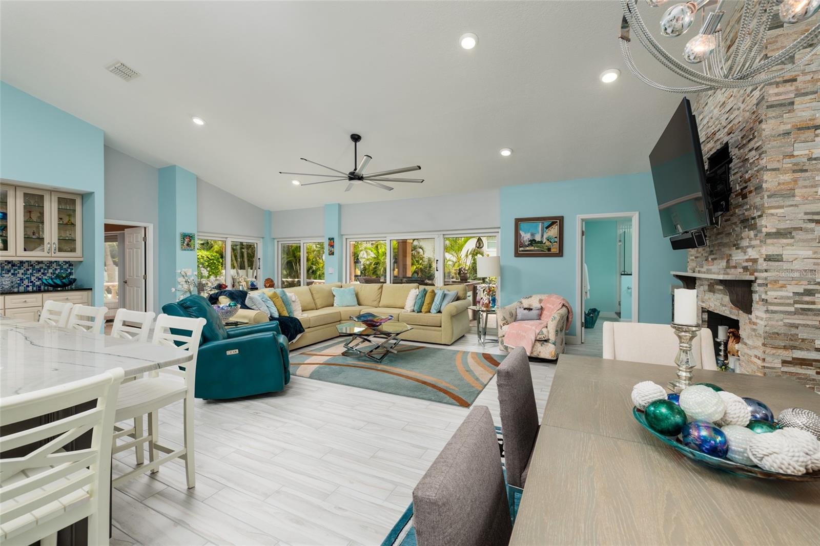 TIERRA VERDE UNIT 1 4TH REP - Residential